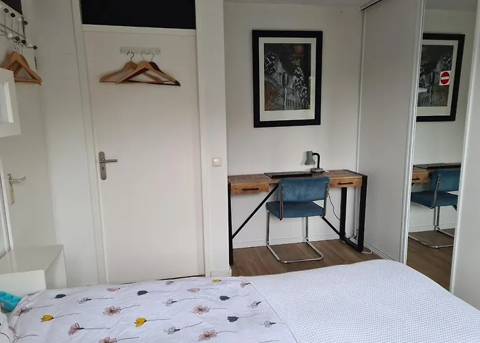 Johan's - Since 2014 Roofterrace And Cheap Parking Accommodatie bij particulieren