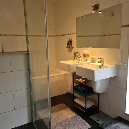 Johan's - Since 2014 Roofterrace And Cheap Parking