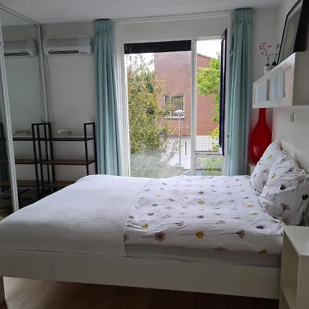 Homestay szállás Johan's - Since 2014 Roofterrace And Cheap Parking *