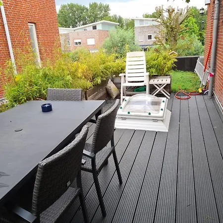 Johan's - Since 2014 Roofterrace And Cheap Parking