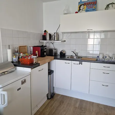 Johan's - Since 2014 Roofterrace And Cheap Parking Homestay szállás