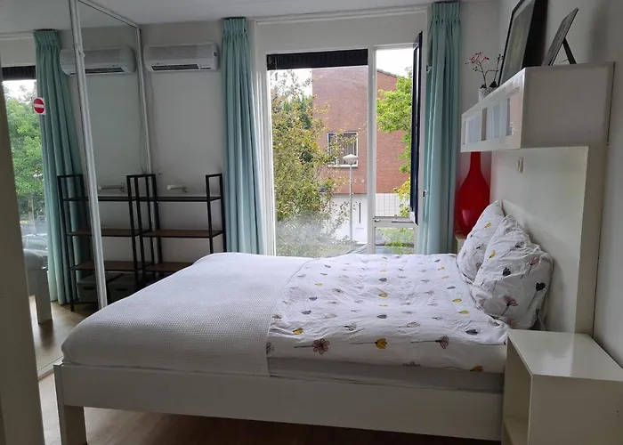 홈스테이 Johan's - Since 2014 Roofterrace And Cheap Parking *