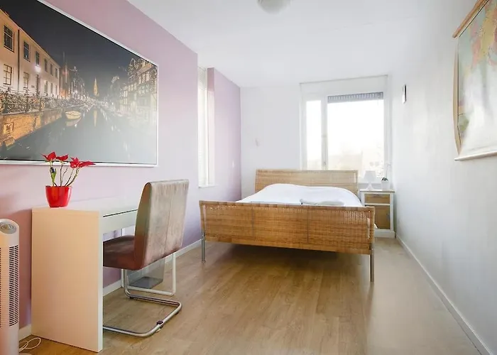 Johan's - Since 2014 Roofterrace And Cheap Parking